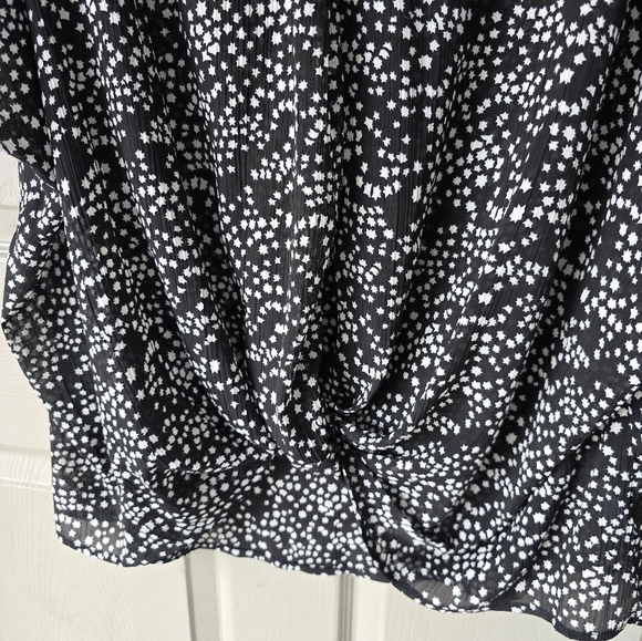 Umgee Wrap Blouse Womens XL White Black Lightweight Oversize Flowy - Picture 6 of 10